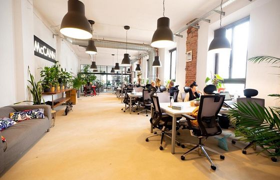 McCann otwiera dodatkowe biuro tylko dla zaszczepionych przeciw Covid-19