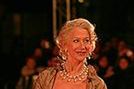 Helen Mirren uczyni Davida Beckhama aktorem