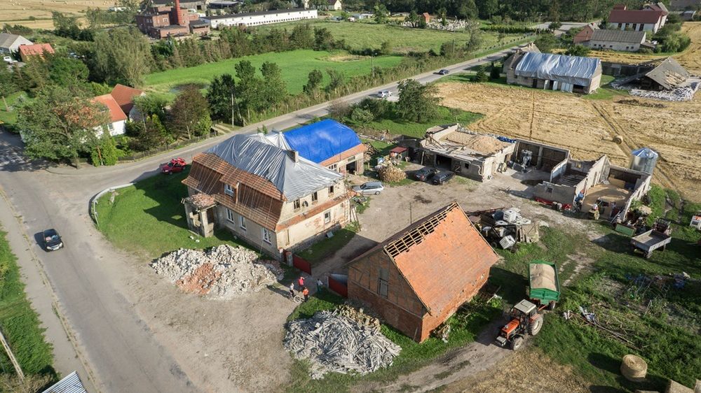 Nawałnice, które przeszły przez Polskę w pierwszej połowie września, spustoszyły wiele gmin w Polsce. Najbardziej ucierpiały te na Pomorzu