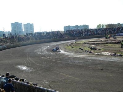 Jedność miejsca, czasu i akcji - czyli żużel i motocross w roku 2010.