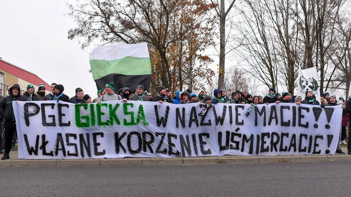 Demonstracja kibiców GKS Bełchatów
