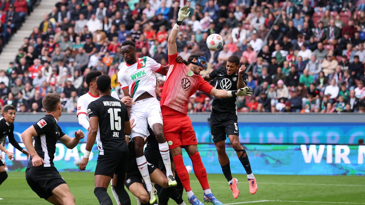 Getty Images / Adam Pretty / Na zdjęciu: Kamil Grabara nie uchronił VfL Wolfsburg przed porażką