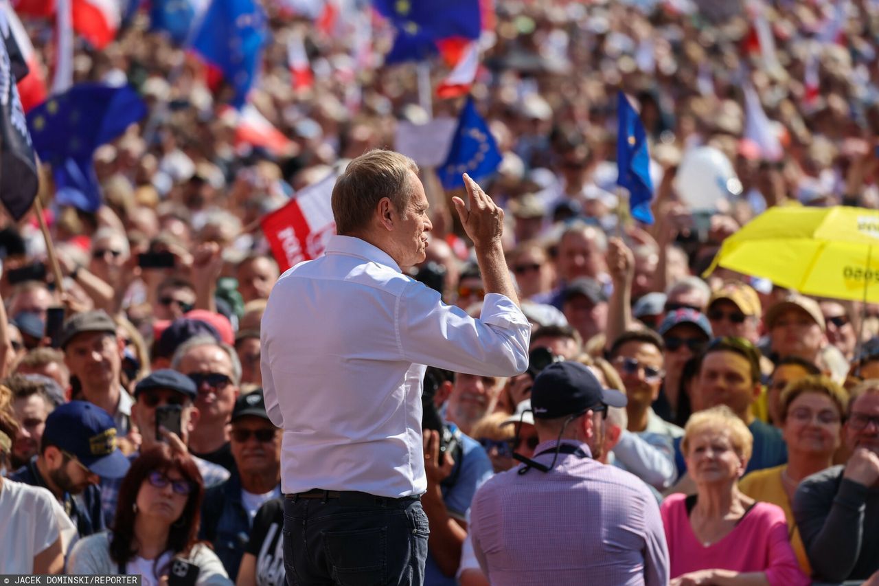 Tusk wyczuł słabość PiS-u. Po marszu jest kolejny krok. "Konkretna rozpiska"