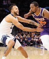 Kevin Durant wrócił do gry. Gwiazdor zadebiutował przed kibicami w Phoenix
