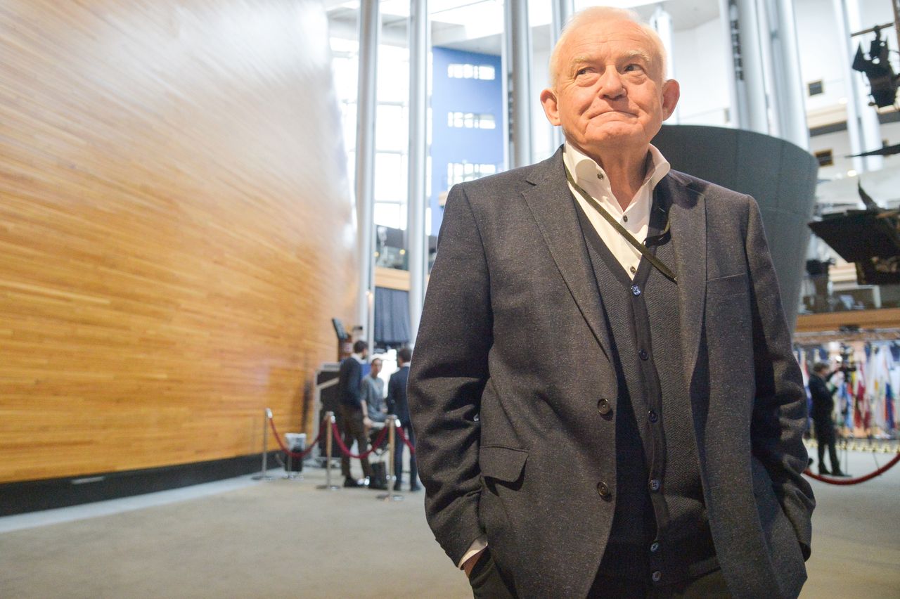 Szczepionka na COVID. Leszek Miller: awantura powinna być o coś innego