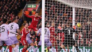 Festiwal nieskuteczności na Anfield. Powrót Salaha okraszony asystą