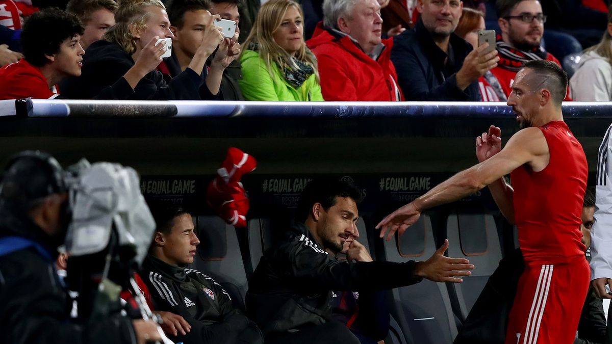 Wściekły Ribbery rzucił koszulką, gdy został zmieniony w meczu z Anderlechtem