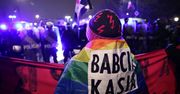 Warszawa. Atak torebką na policjanta. Nowe zarzuty wobec Babci Kasi