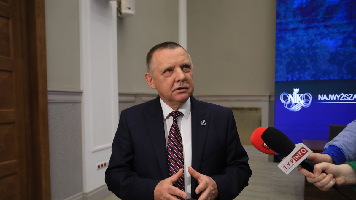 Marian Banaś 2023 r. w trakcie konferencji prasowej