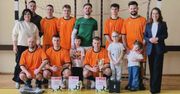 Łoniów: 15. Halowy Turniej Piłkarski o Puchar Wójta Gminy. Wielkie emocje na parkiecie. Poznaj nazwiska najlepszych zawodników. Zobacz zdjęcia