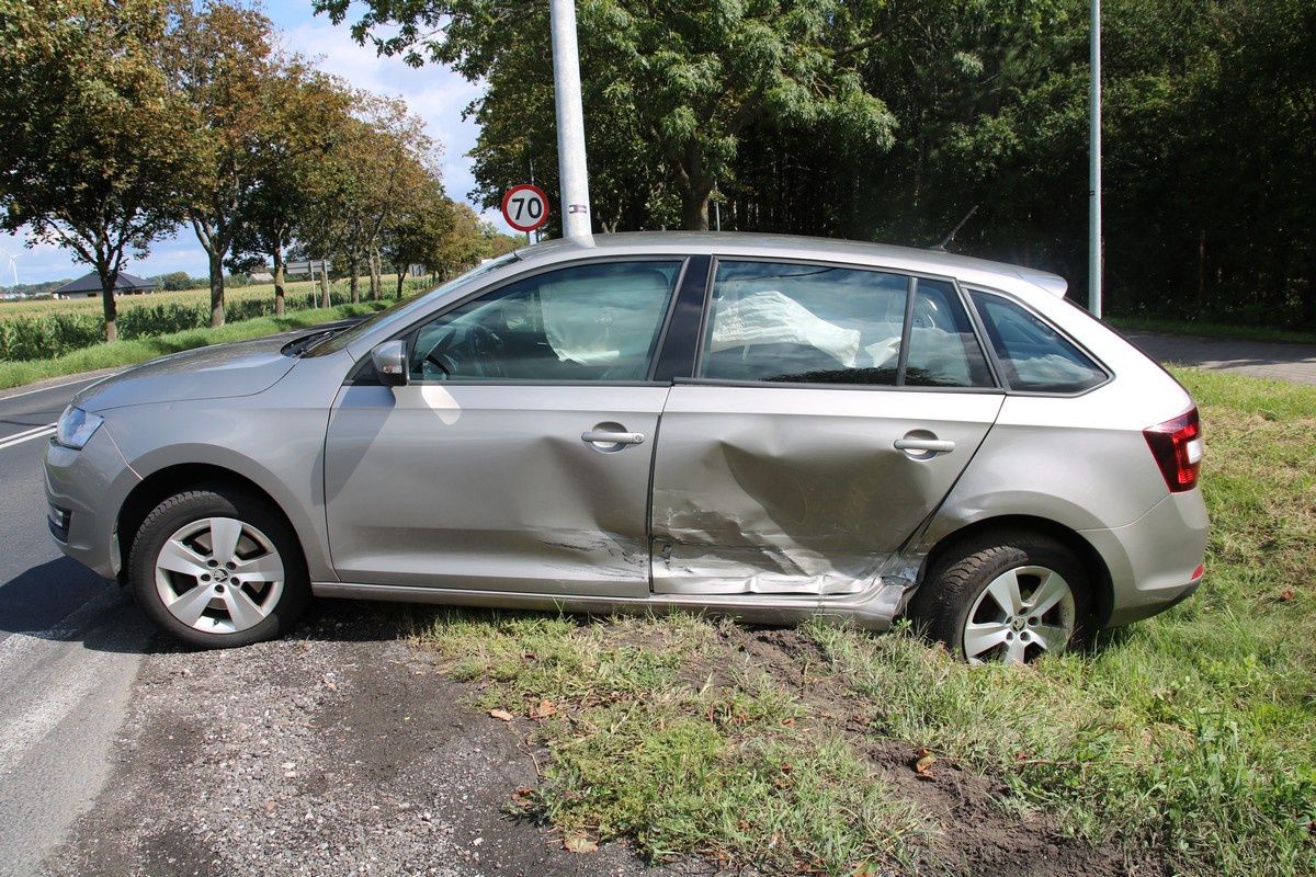 Skoda uderzyła w latarnię