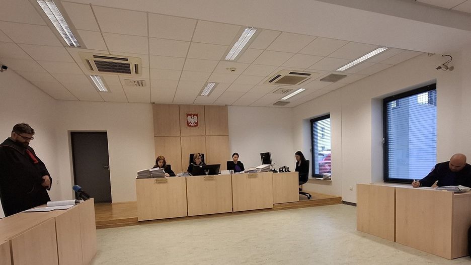 Prokurator regionalny podczas rozprawy argumentował, że przed wydaniem pozwolenia na budowę urząd miejski powinien zasięgnąć opinii dendrologa. Jednak nie przekonał do swoich racji sądu