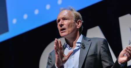 Microsoft, Facebook i Google śpieszą ratować internet według planu wynalazcy WWW