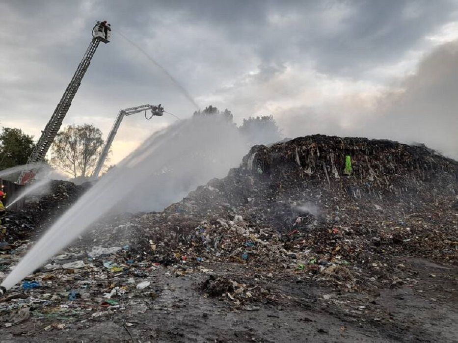 Gigantyczny pożar w Rudzie Śląskiej. Trwa akcja straży