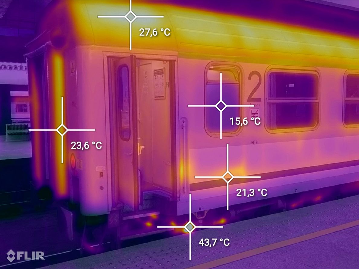 Miło widzieć tak przemyślany telefon. CAT S62 Pro z kamerą termowizyjną: test 11