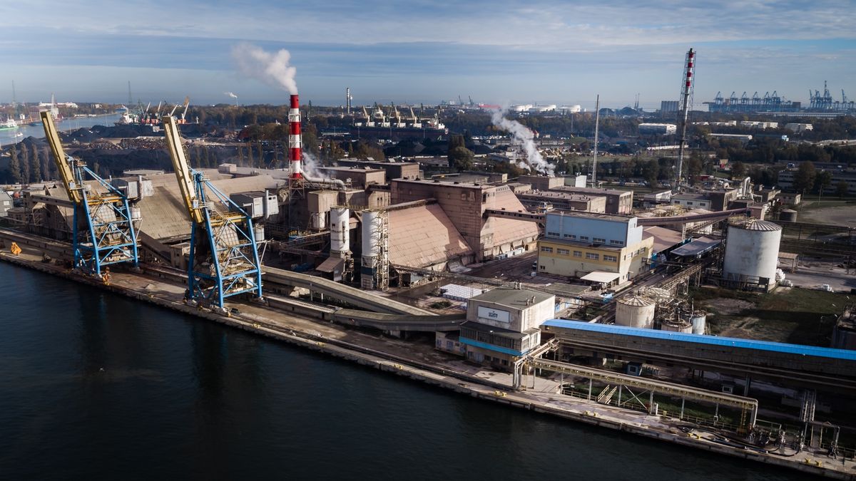 Gdańskie Zakłady Nawozów Fosforowych "Fosfory" - jedne z zakładów należących do Grupy Azoty