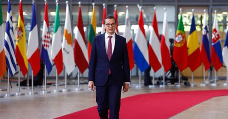 Morawiecki: trzeba wprowadzić limit cenowy na gaz i zamrozić ceny ETS