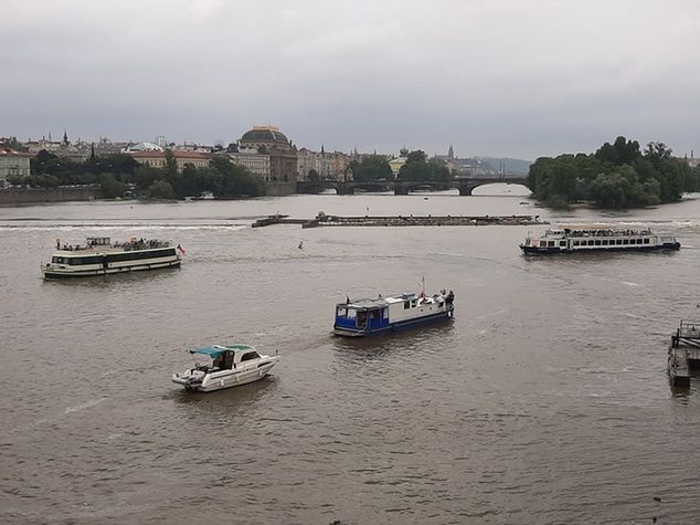 Widok na Wełtawę z Mostu Karola