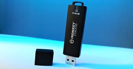 Kingston IronKey D300S – krótki test szyfrowanego pendrive'a dla przedsiębiorców