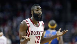 James Harden "połamał" kostki rywalowi (wideo)