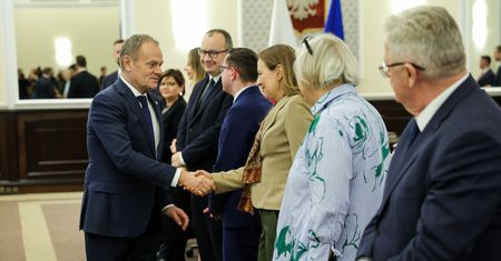 Rządowy efekt jojo, czyli miało być skromniej, a jest wypas [OPINIA]