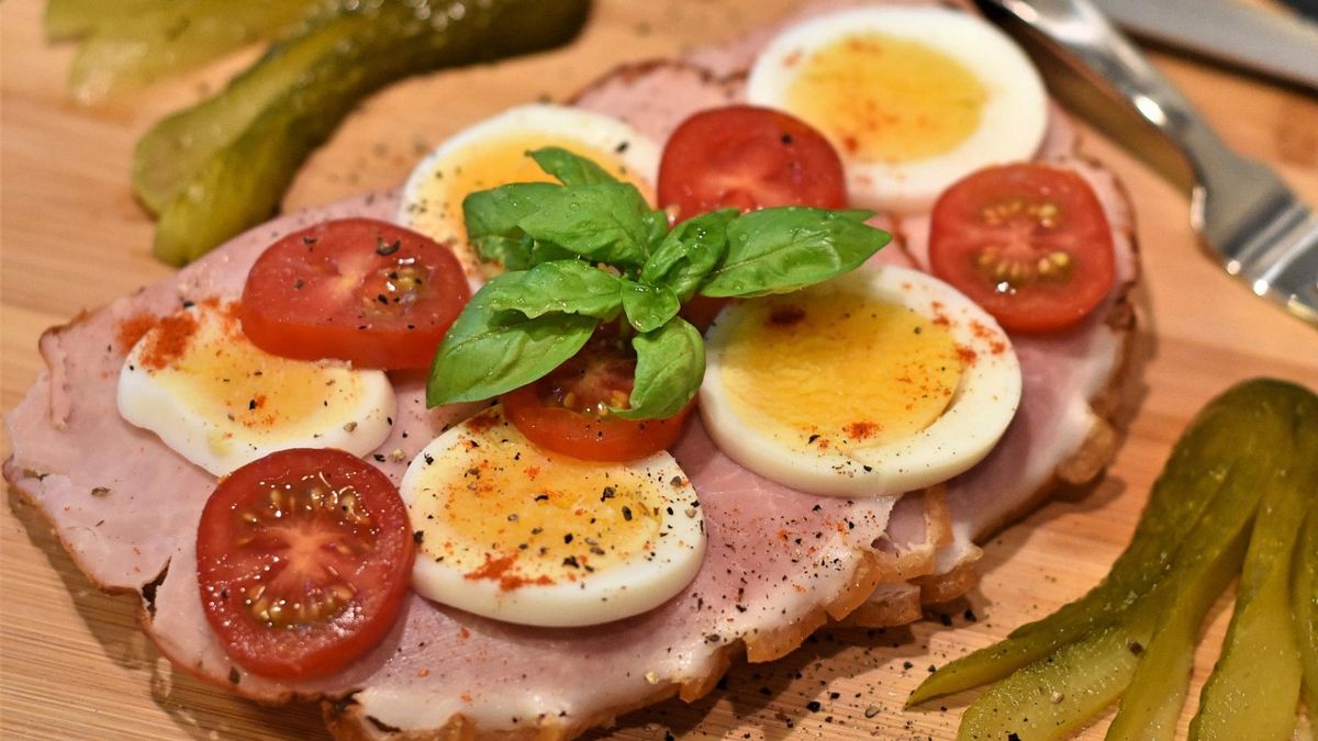 Przez lata uważano, że podnoszą poziom cholesterolu i mogą szkodzić