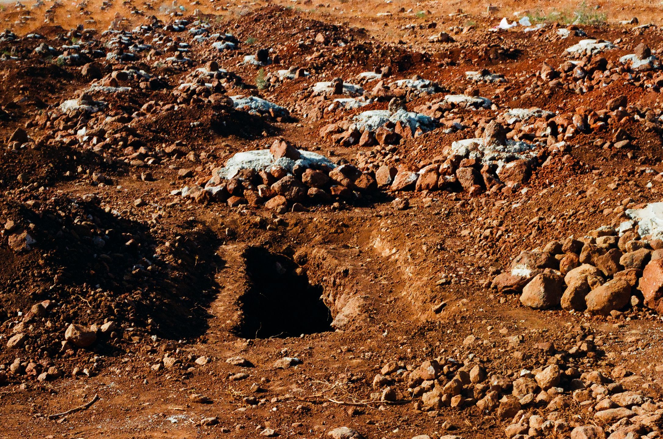 Nador | Groby migrantów na cmentarzu