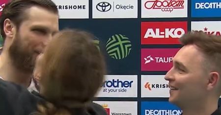 Udzielał wywiadu na żywo. Tylko spójrz, co zrobiła jego żona