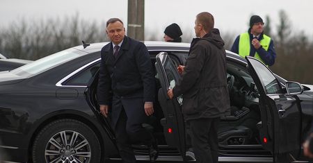 Lokalizator w pojeździe kancelarii prezydenta. Szef BBN przyznaje