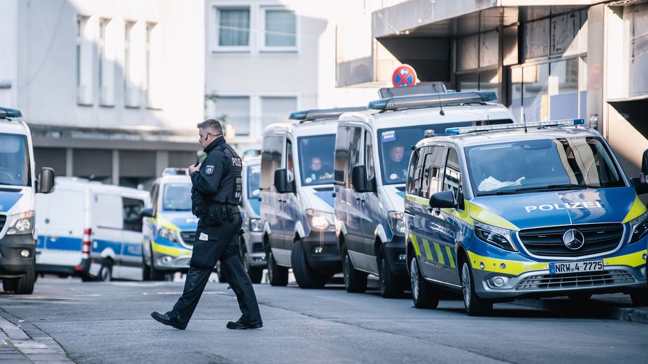 SOLINGEN, GERMANY - AUGUST 24: Police stand guard in the crime scene where at least 3 people were killed by a knife attack in Solingen, Germany on August 24, 2024. The attack took place in the evening of Friday during a festival celebrating 650 years of the city Solingen. The attacker is still on the run and police could not find him. (Photo by Hesham Elsherif/Anadolu via Getty Images)