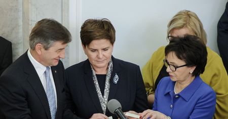 Skromne święta w ministerstwach. Tylko kilka zorganizuje spotkanie opłatkowe, bony dla nielicznych