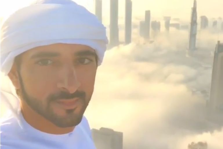 Książę Dubaju kręci wideo w chmurach i podbija internet