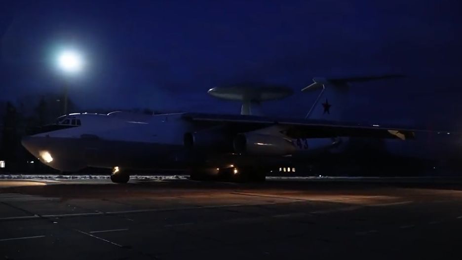 Rosyjski AWACS zniszczony? Białoruska telewizja pokazuje nagranie