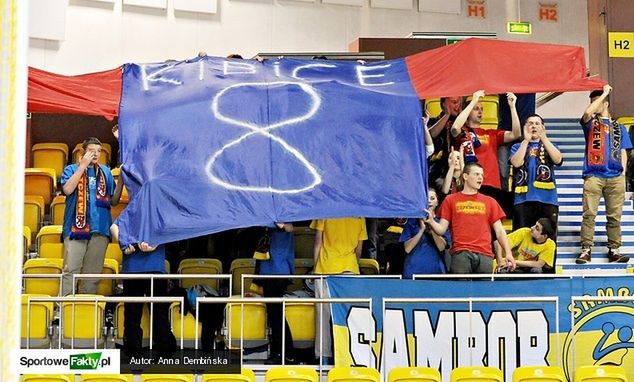 8 zawodnikiem Sambora byli kibice