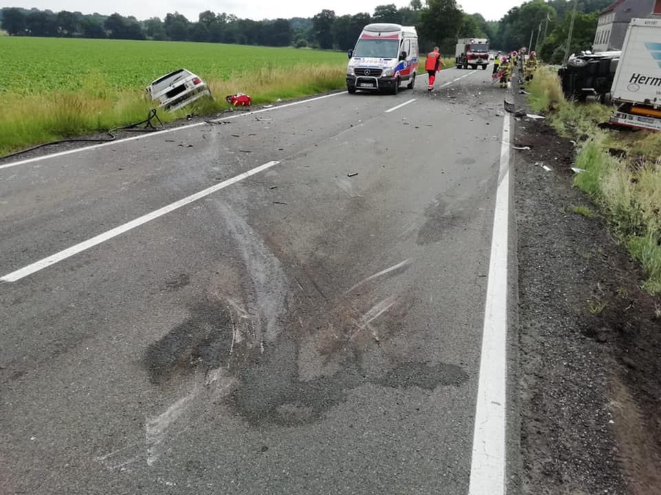 Chojnów. Fatalny wypadek na DK94. Nie żyje kierowca