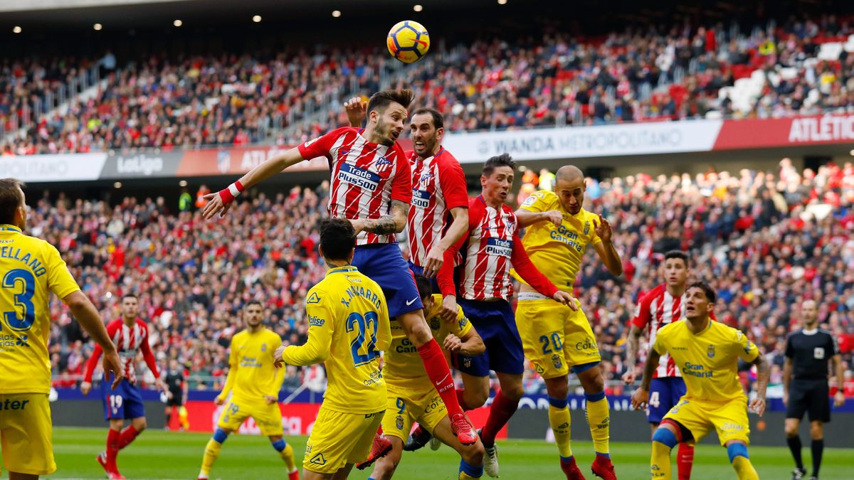 Getty Images / Gonzalo Arroyo / Piłkarze Las Palmas po awansie do La Ligi radzą sobie w niej w bardzo dobrze