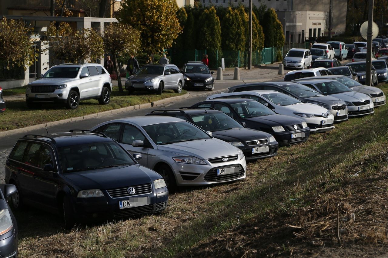 Wrocław: Zasady parkowania przy jednostce wojskowej 1 listopada