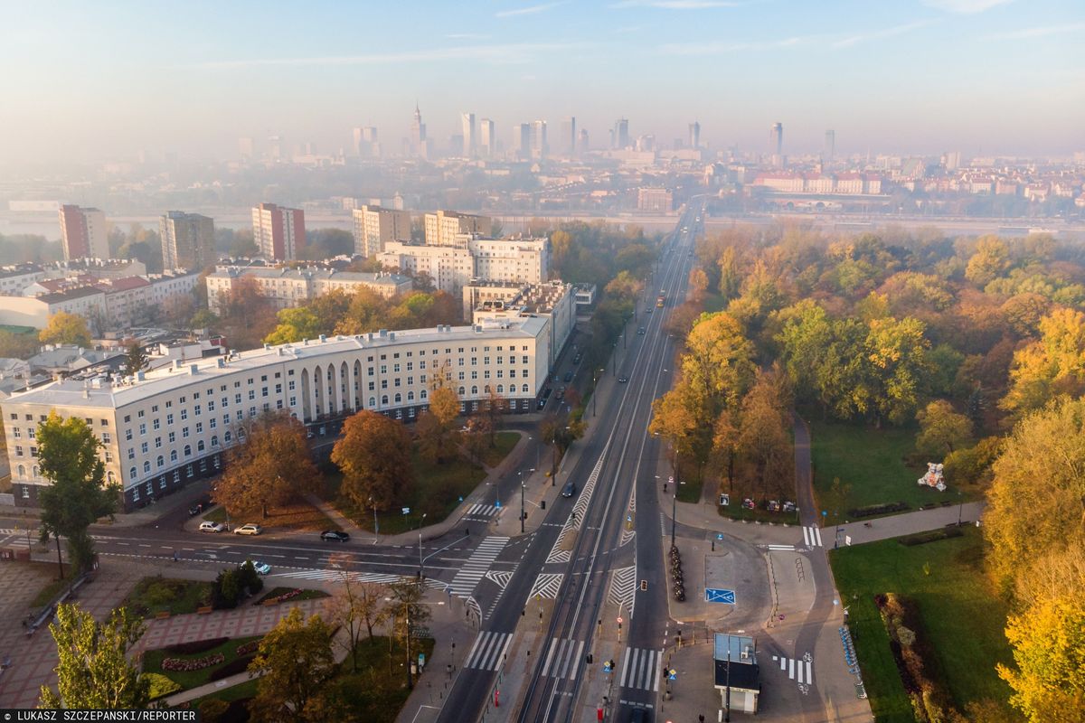 Warszawa. Smog w stolicy. Jakość powietrza w poniedziałek 3 lutego 2020 r.