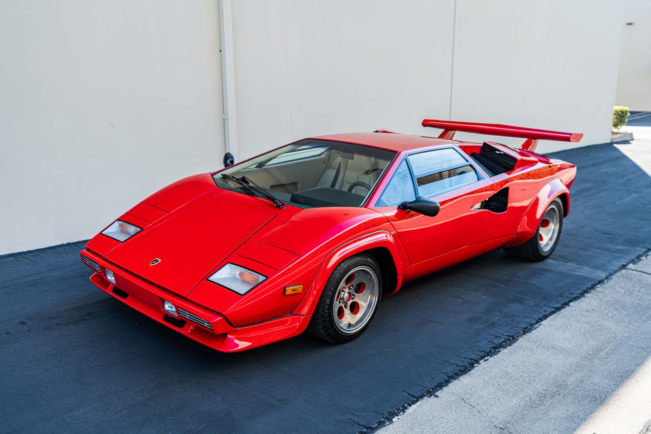 Jeździł nim gangster, a teraz może być twoje. Rzadkie Lamborghini Countach na sprzedaż