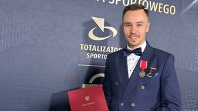 Ogromnie wyróżnienie. Otrzymał Odznakę Honorową "Bene Merito"
