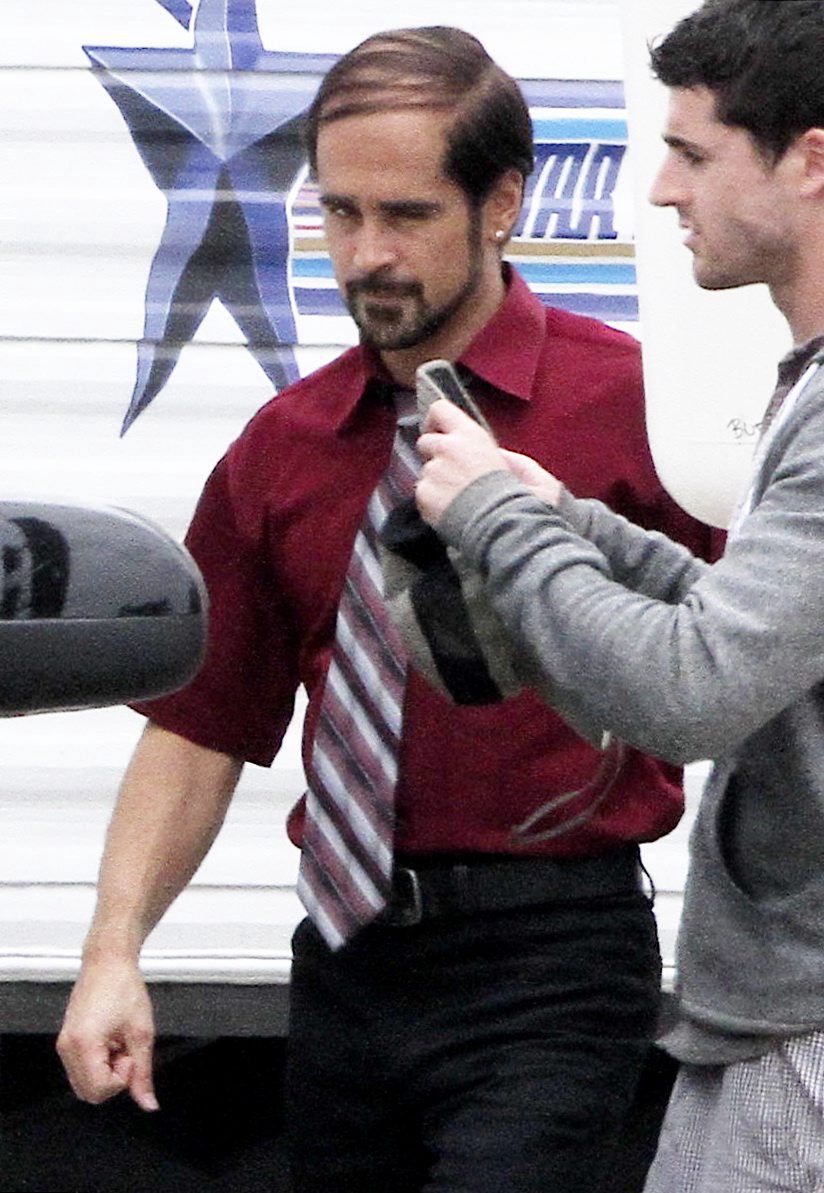 Colin Farrell filming Horrible Bosses with a comb overColin Farrell on set of Horrible Bosses with a very stylish comb over hair do.   July 8, 2010 
fot. X17online.com/NEWSPIX.PL
POLAND ONLY !!!
---
Newspix.pl *** Local Caption *** www.newspix.pl 
mail us: info@newspix.pl
call us: 0048 022 23 22 222
---
Polish Picture Agency by Axel Springer PolandBlanco-Ionu/X17online.comColin Farrell, filming, tie, on set, combover, comb over, SMIESZNE, PLAN FILMU