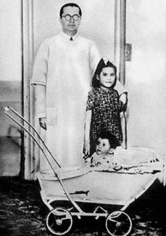 Lina Medina, doktor Gerardo Lozada, i mały Gerardito Medina, rok 1941