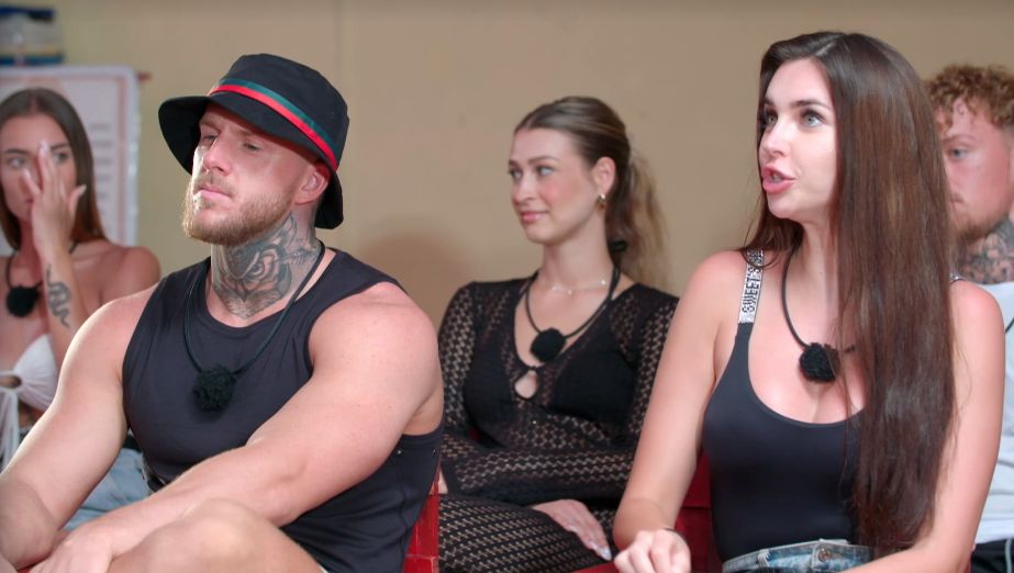 Test z geografii w "Hotelu Paradise"