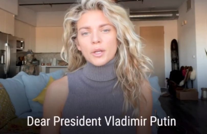 AnnaLynne McCord opublikowała na Twitterze wiersz do Władimira Putina