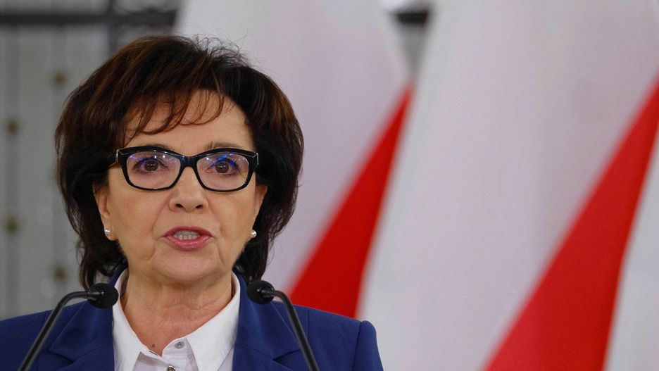 Warszawa, 03.06.2020. Marszałek Sejmu Elżbieta Witek podczas wypowiedzi dla mediów przed Salš Kolumnowš w Sejmie w Warszawie, 3 bm. Marszałek Sejmu zarzšdziła wybory prezydenckie na 28 czerwca br. (mr) PAP/Mateusz Marek