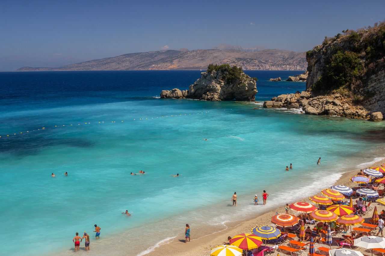 Albania luzuje zasady wjazdu. Skorzystają m.in. Rosjanie