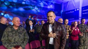 Nie tylko mecz. Oto, gdzie wcześniej był Nawrocki. Wręczył wyjątkowy prezent