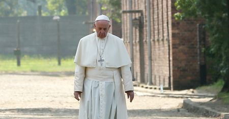 Prymas polski: wizyta papieża w Auschwitz-Birkenau miała szczególną wymowę
