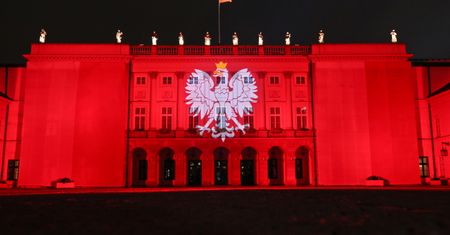 Święto Wojska Polskiego. Pałac Prezydencki rozświetlony