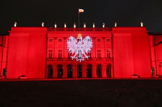 Święto Wojska Polskiego. Pałac Prezydencki rozświetlony